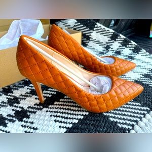 Women’s heels size 10